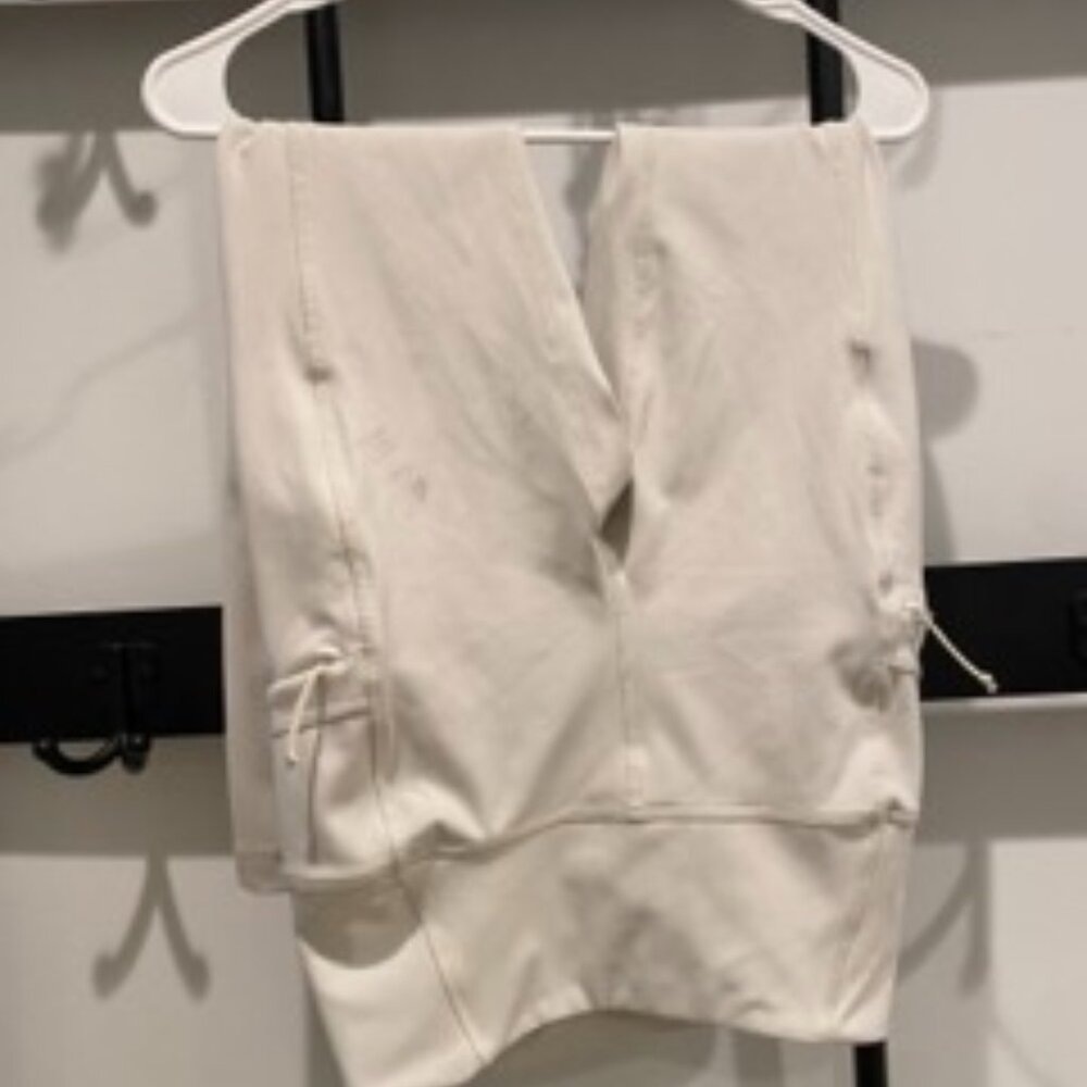 Off-white leggings
